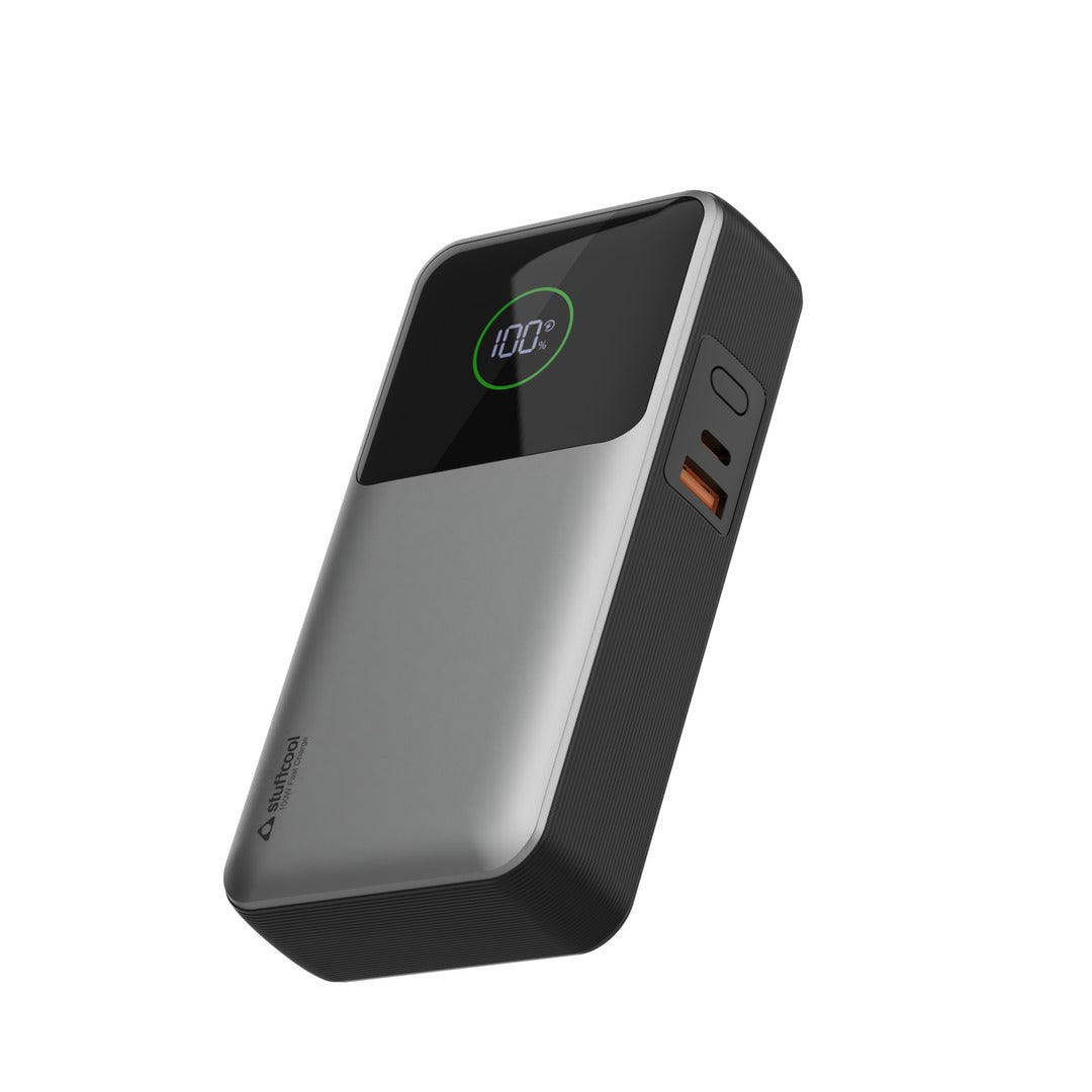 Giga Pro Max 20000mAh powerbank with 100W Built-in retractable Type-C Cable